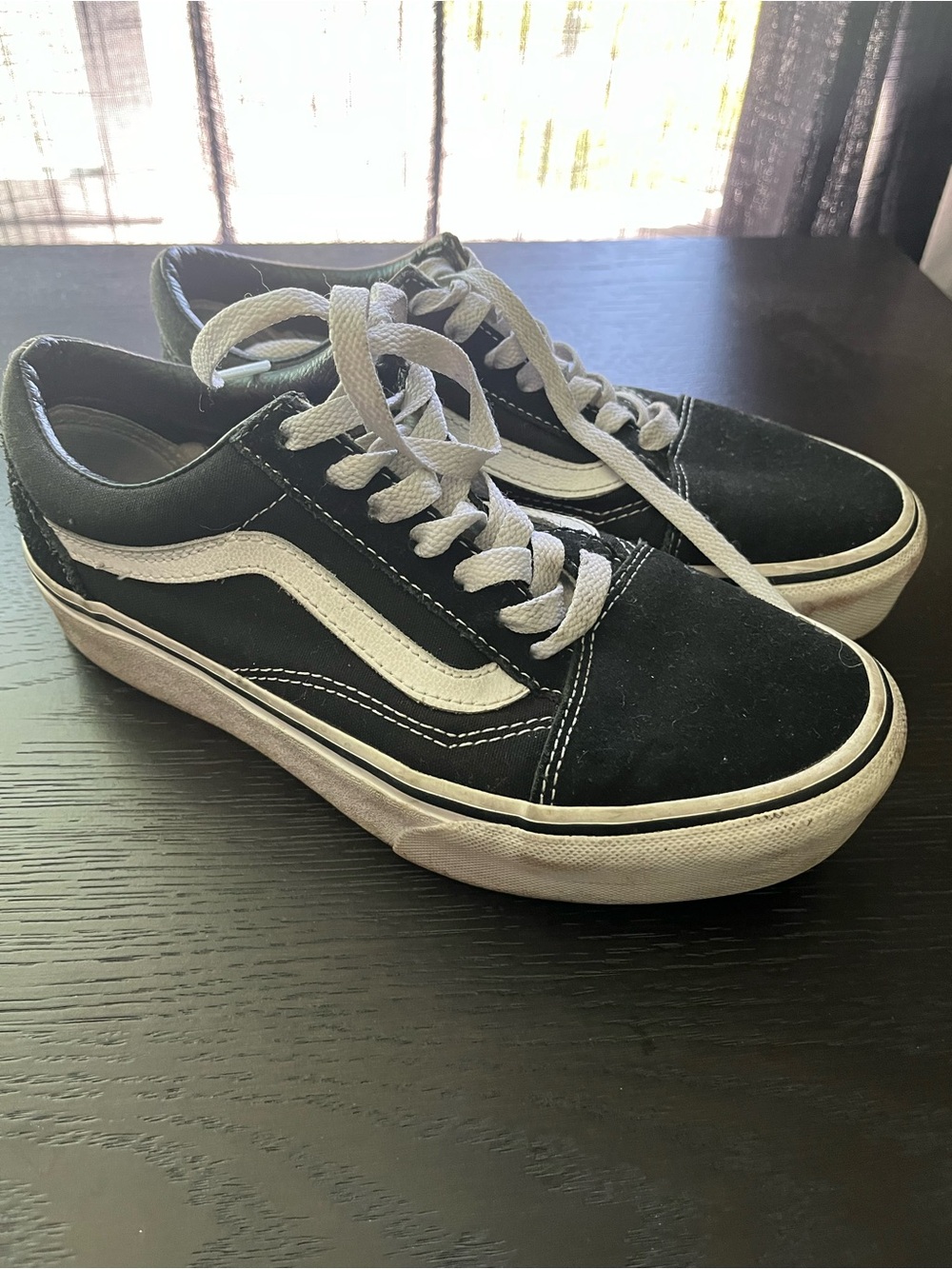 Classic Black Skate Sneakers with White Stripe